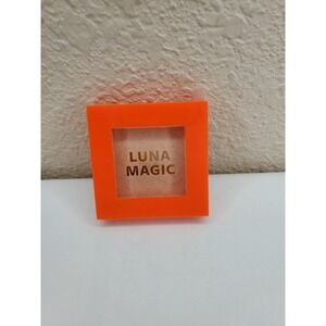 Luna Magic Compact Pressed Powder Highlighter in Tulum 0.11oz - New Without Box